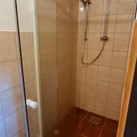 Campsite Ubytovani Ve Srubu *