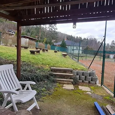 Campsite Ubytovani Ve Srubu